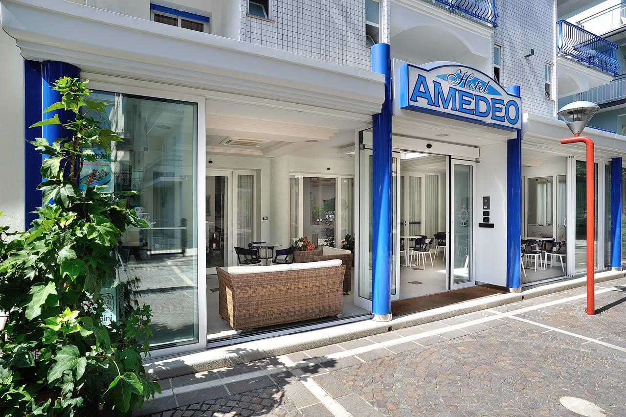 Hotel Amedeo Мизано-Адриатико Экстерьер фото